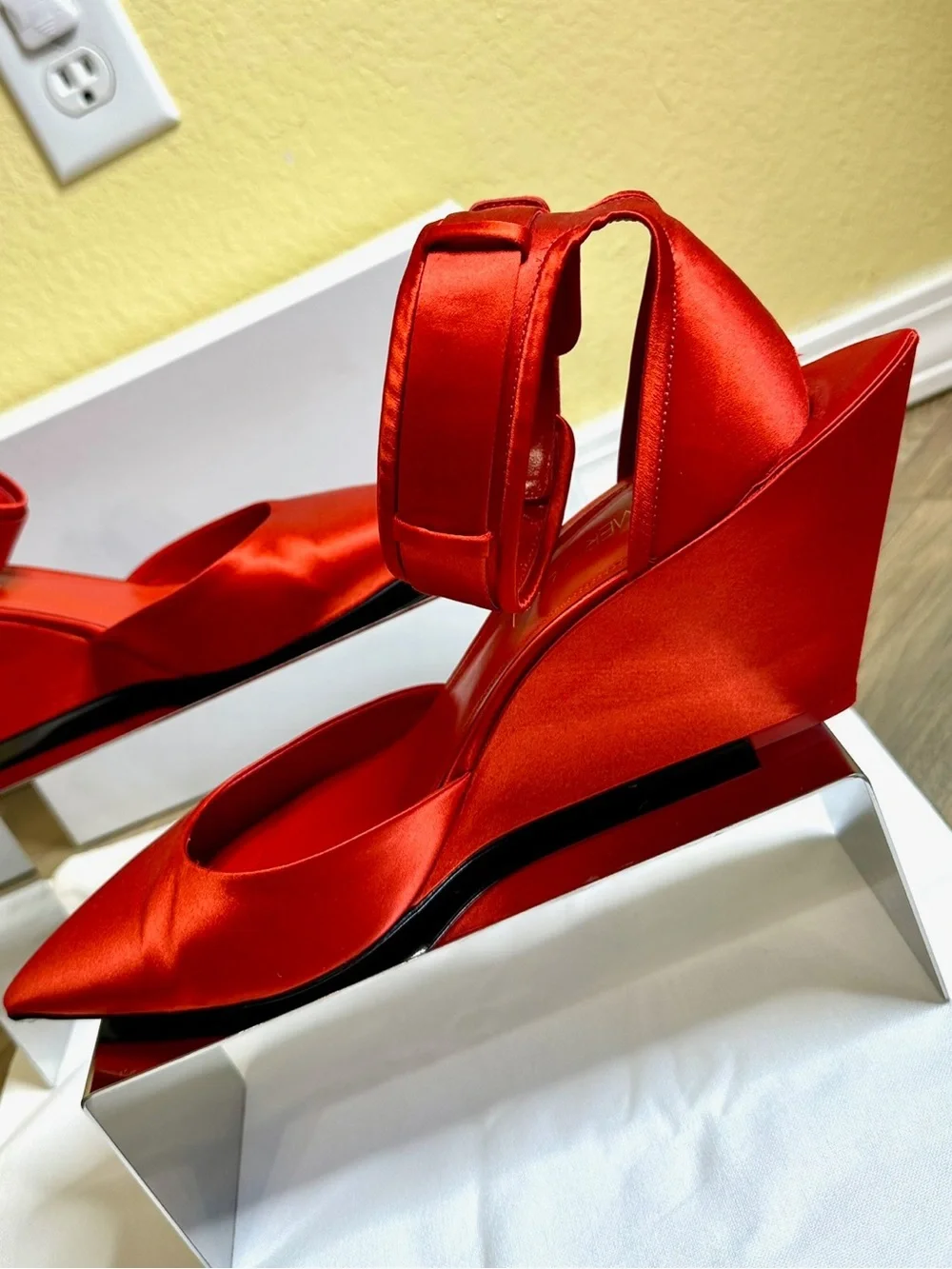 EUC Zimmermann Surf Satin Pumps in Ruby